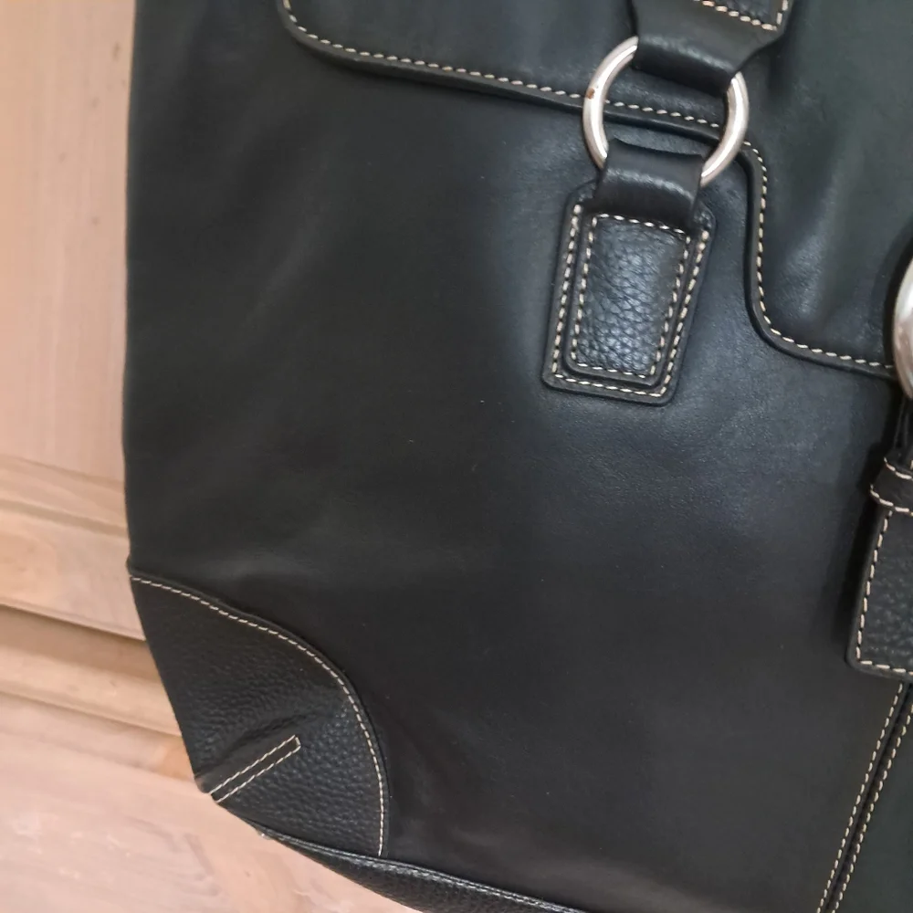 Franklin Covey Women's Executive Black Leather Purse/Laptop Bag LIKE NEW!